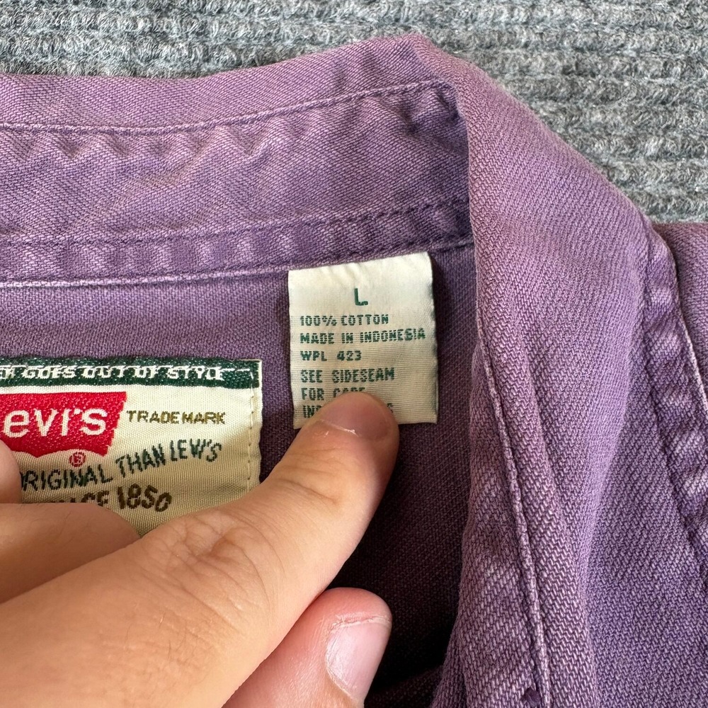 Levi's Button Down Shirt Mens Large Purple Excellent Long Sleeve Cotton Twill - Picture 4 of 7